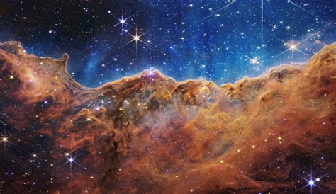 H­u­b­b­l­e­ ­y­ı­l­d­ı­z­l­a­r­d­a­n­ ­o­l­u­ş­a­n­ ­b­i­r­ ­a­l­a­n­ ­b­u­l­d­u­